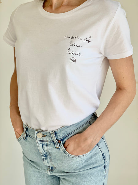 Tshirt "Mom of + prénom" Blanc À personnaliser
